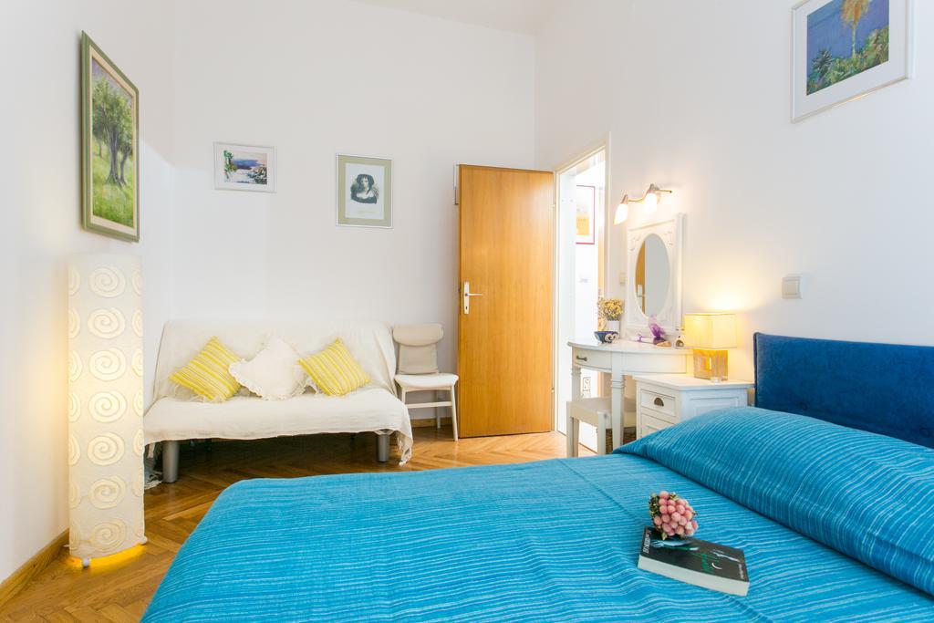 Apartments Adriana Flora Ντουμπρόβνικ Δωμάτιο φωτογραφία